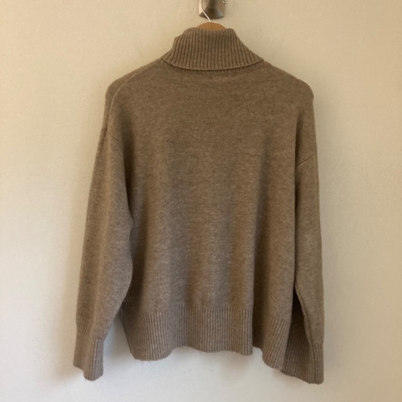 H&M Women’s sweater - Picture 2 of 8